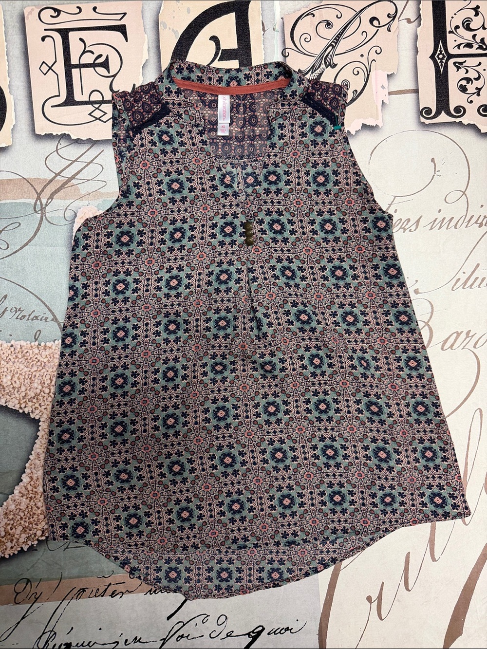 Xhilaration Sleeveless Mosaic-Print Camisole in Teal & Coral